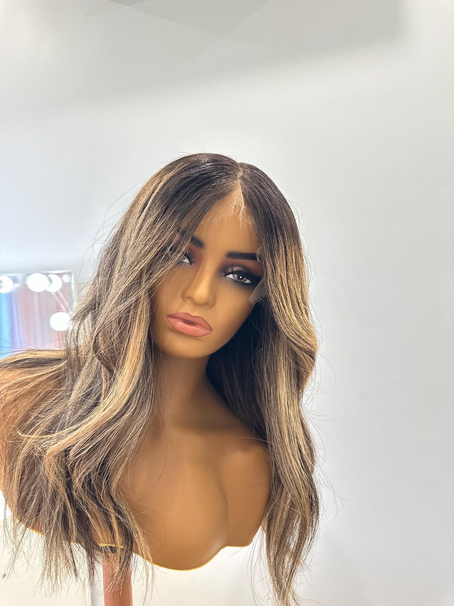 13x6 HD 14” Ash blonde highlighted Wig