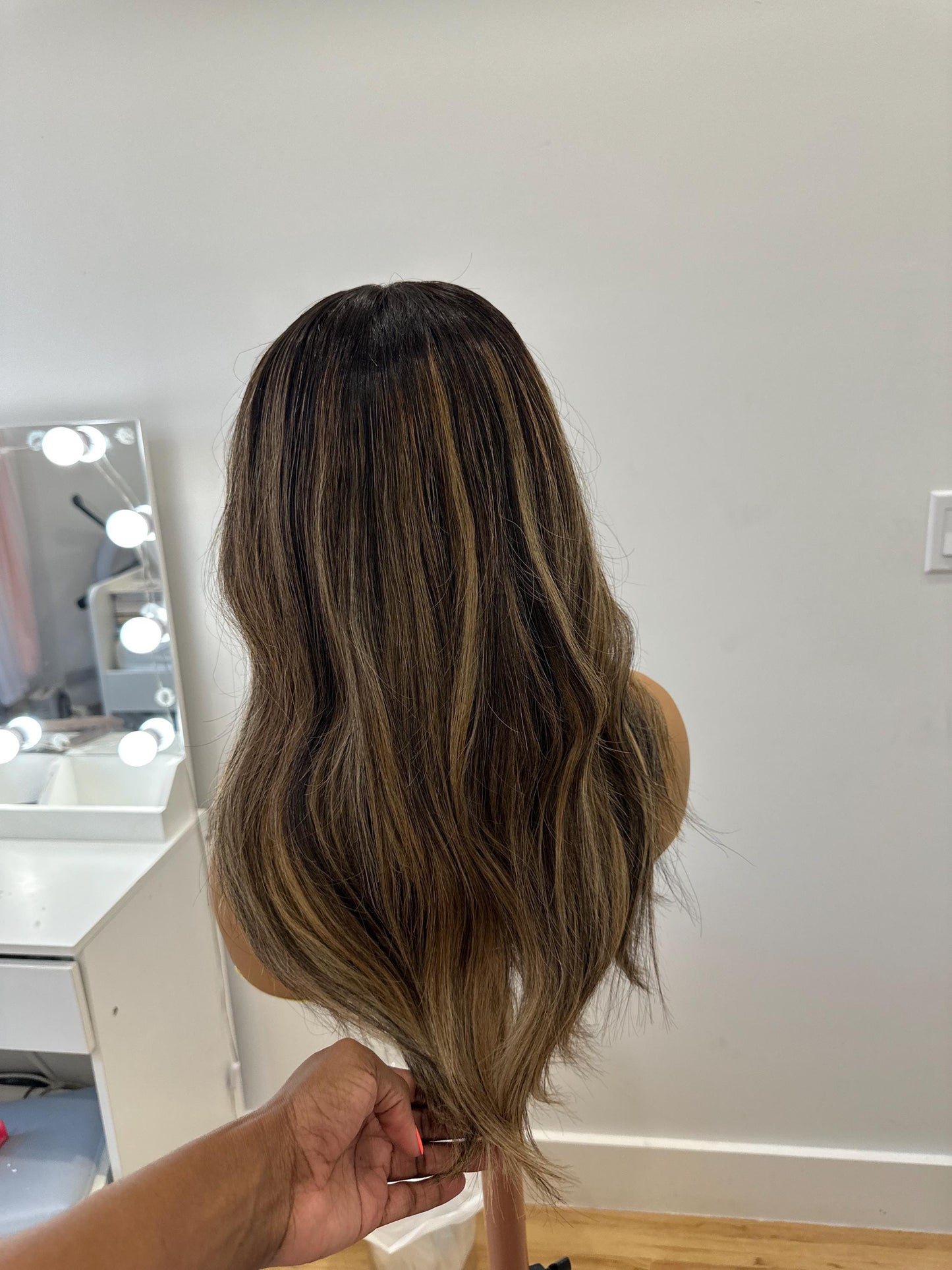 13x6 HD 14” Ash blonde highlighted Wig
